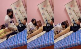 Nằm im cho em Thương chơi đùa
